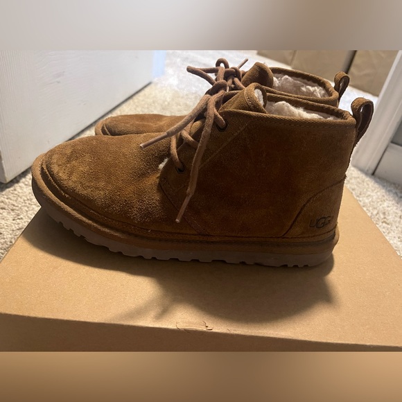 UGG boots - Picture 2 of 4